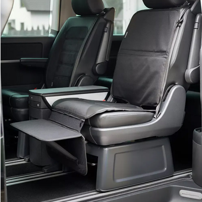 Protector de asiento con reposapies